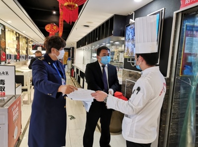 官渡區(qū)市場(chǎng)監(jiān)督管理局精準(zhǔn)指導(dǎo)餐飲企業(yè)復(fù)工復(fù)產(chǎn)